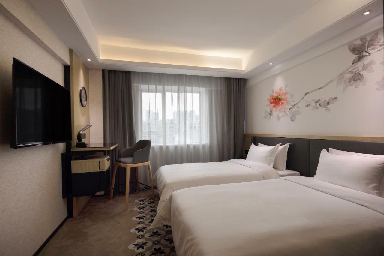 Paco Hotel Guangzhou Jiangtai Road Metro Branch Exterior foto